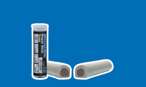 Opravná hmota na modrém pozadí