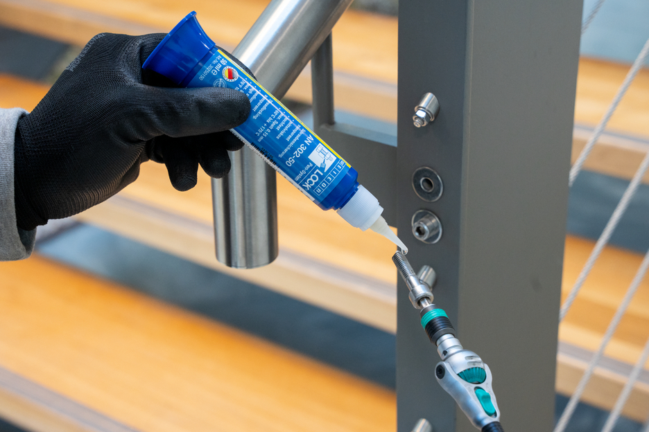 WEICONLOCK® AN 302-50 | vysoká pevnost, střední viskozita