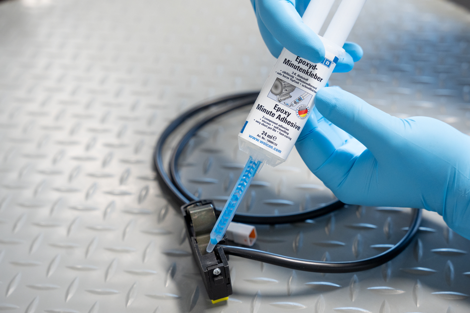 Epoxidové minutové lepidlo | Univerzálně použitelné epoxidové lepidlo odolné vůči vysokým teplotám