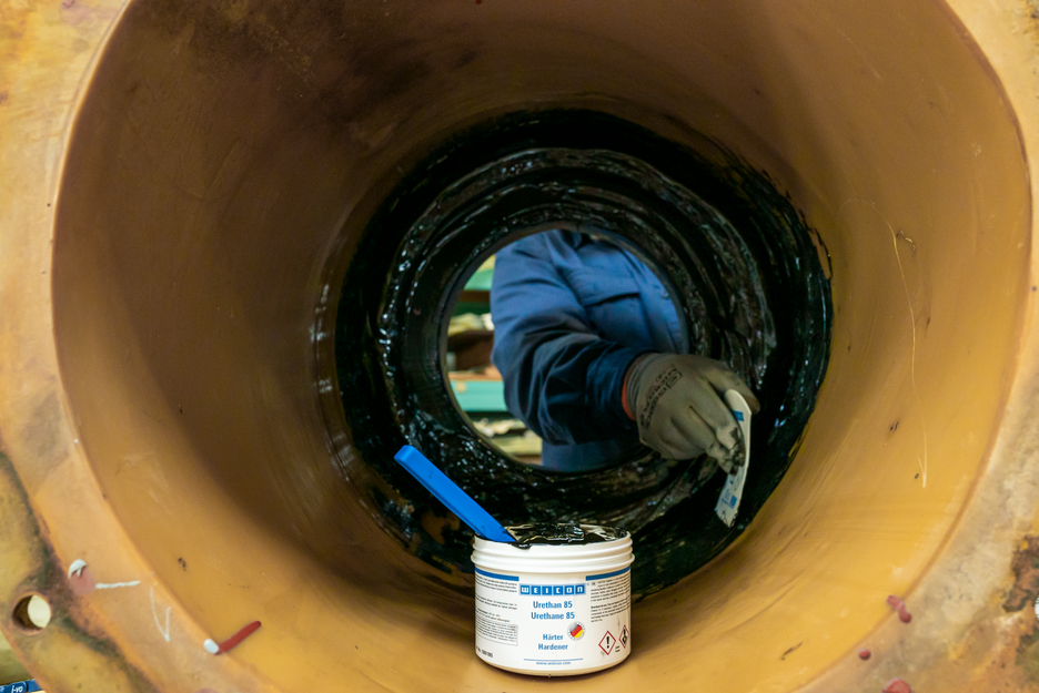Urethane 85 | Pastovitá polymočovinová opravná a nátěrová hmota, pracovní balíček