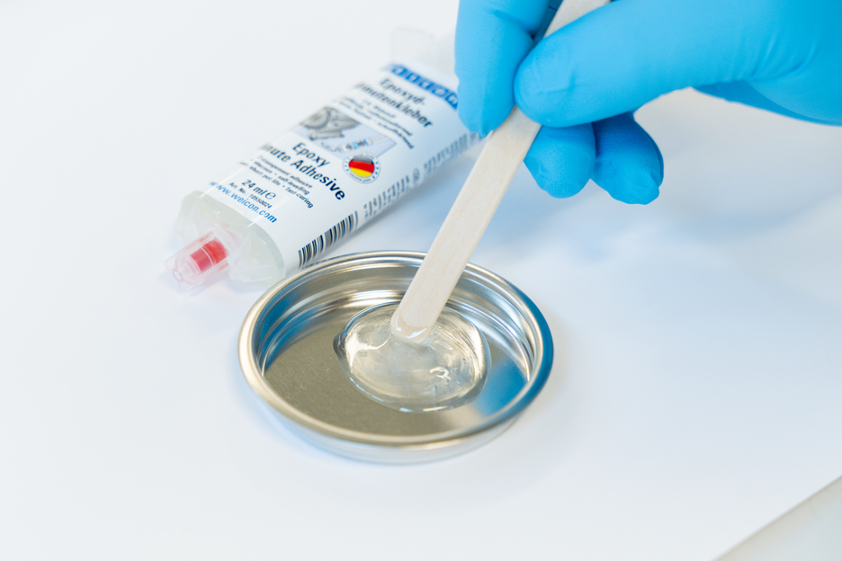 Epoxidové minutové lepidlo | Univerzálně použitelné epoxidové lepidlo odolné vůči vysokým teplotám