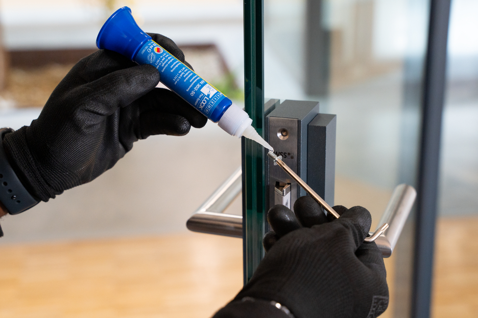 WEICONLOCK® AN 302-50 | vysoká pevnost, střední viskozita