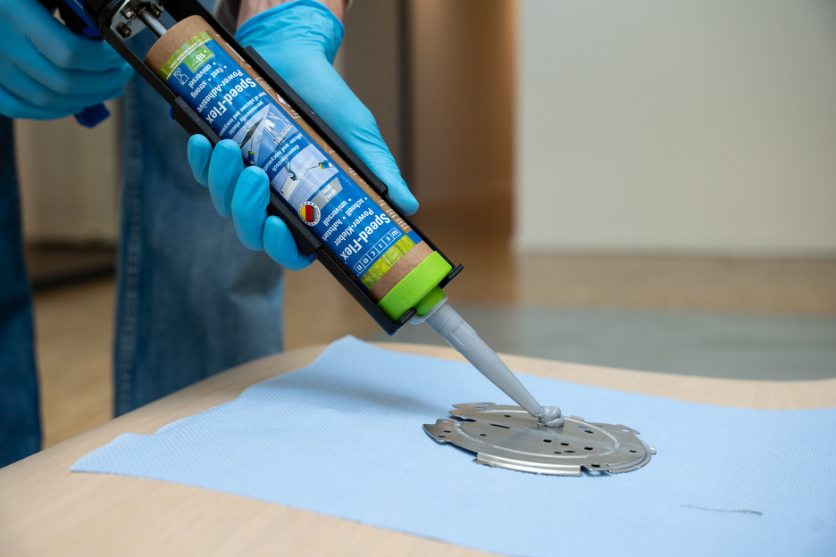 Speed-Flex® MS-Polymer | vysoce viskózní lepidlo a těsnění s vysokou počáteční pevností na bázi MS-polymeru.