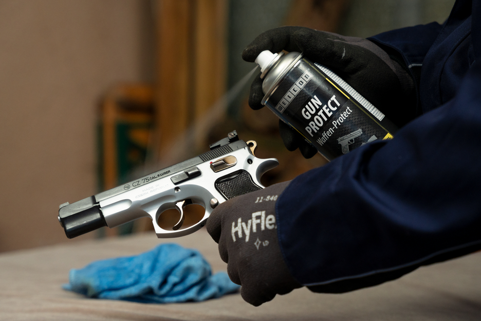 WEICON Gun Protect | Chrání kovové díly ve skříních na zbraně před korozí.